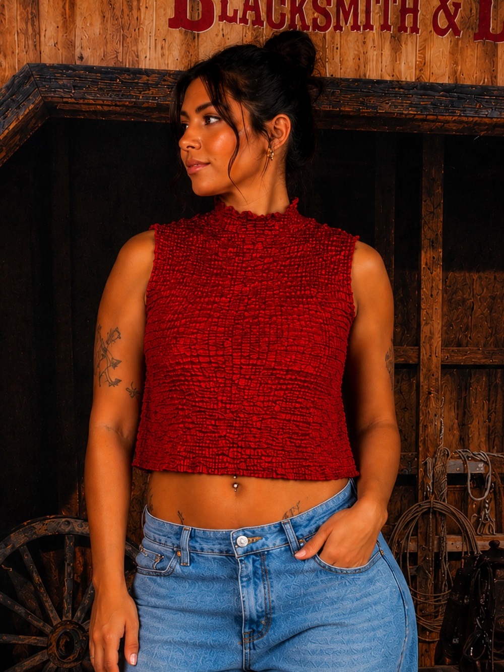 Vintage 90s/Y2K Crinkle Pleat Stretch Crop Top ❤️